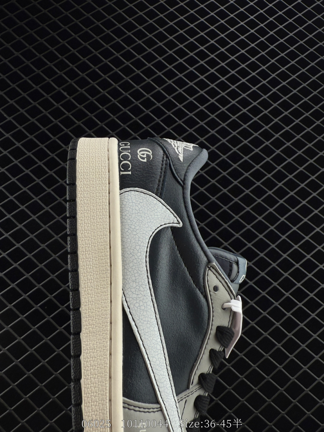 Nike Air Jordan 1 x Travis Scott AJ1